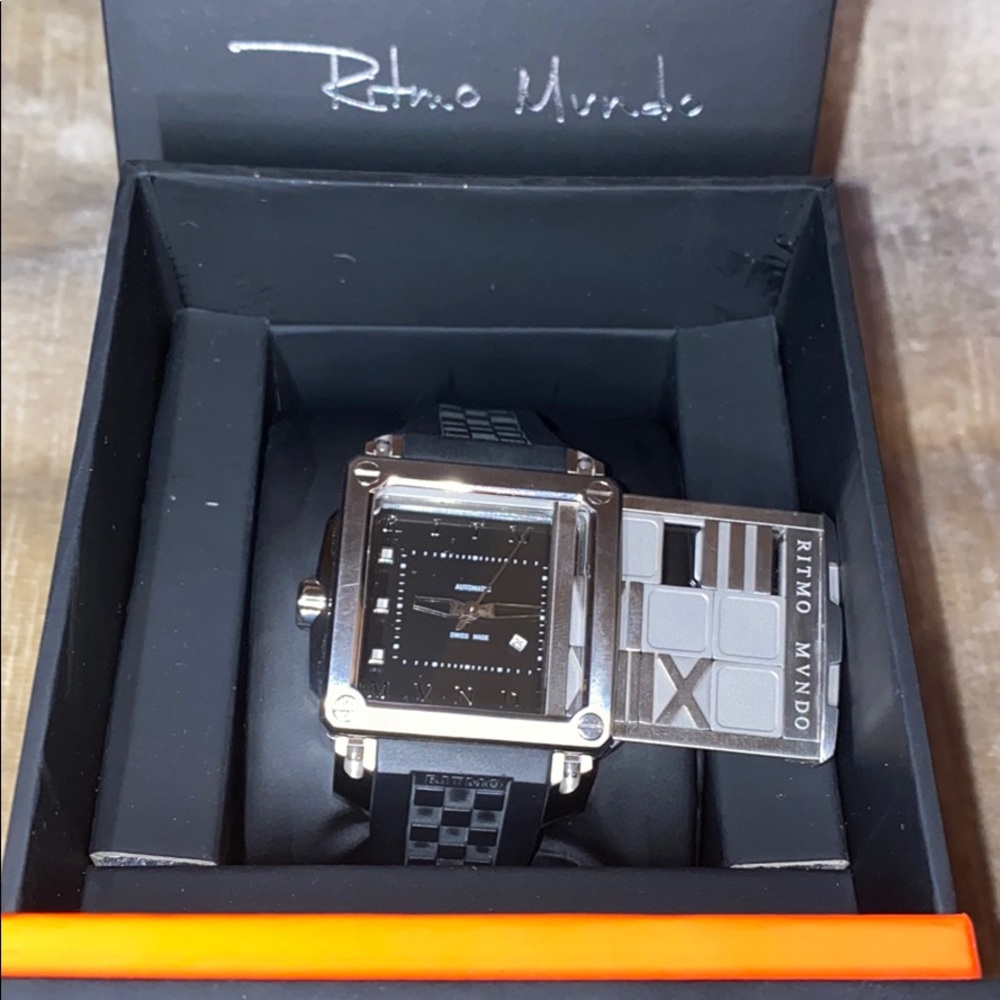 Ritmo Mundo Puzzle Automatic 25 Jewel Limited